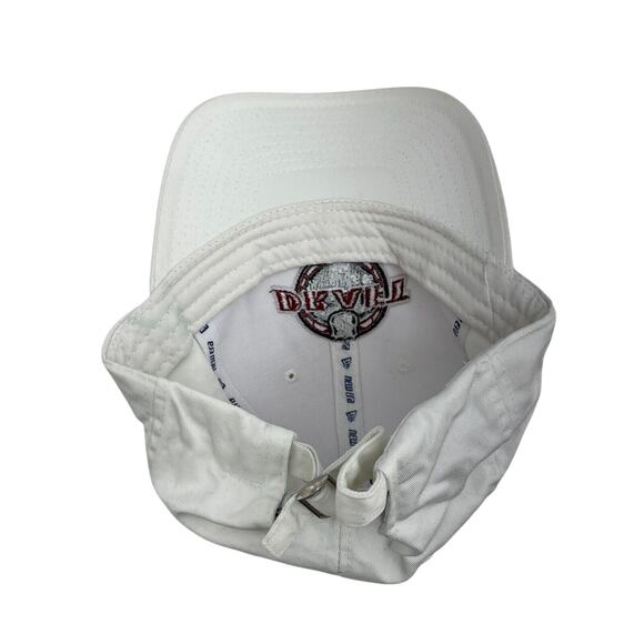 New Era NHL Draft Vancouver White Baseball Hat Cap OSFA Some Discoloration - Picture 6 of 9